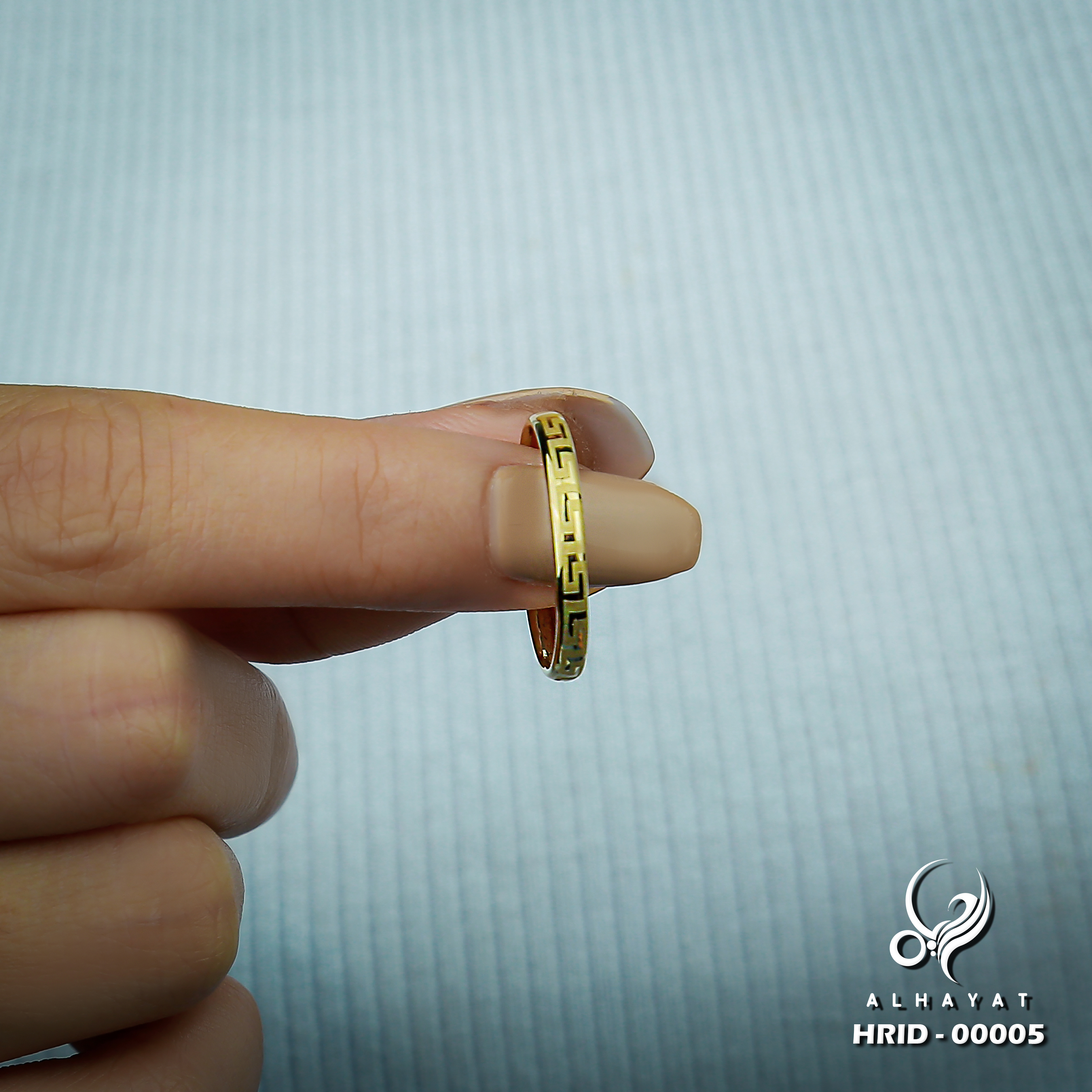 18-karat gold ring, made in Turkey - (H-1275)